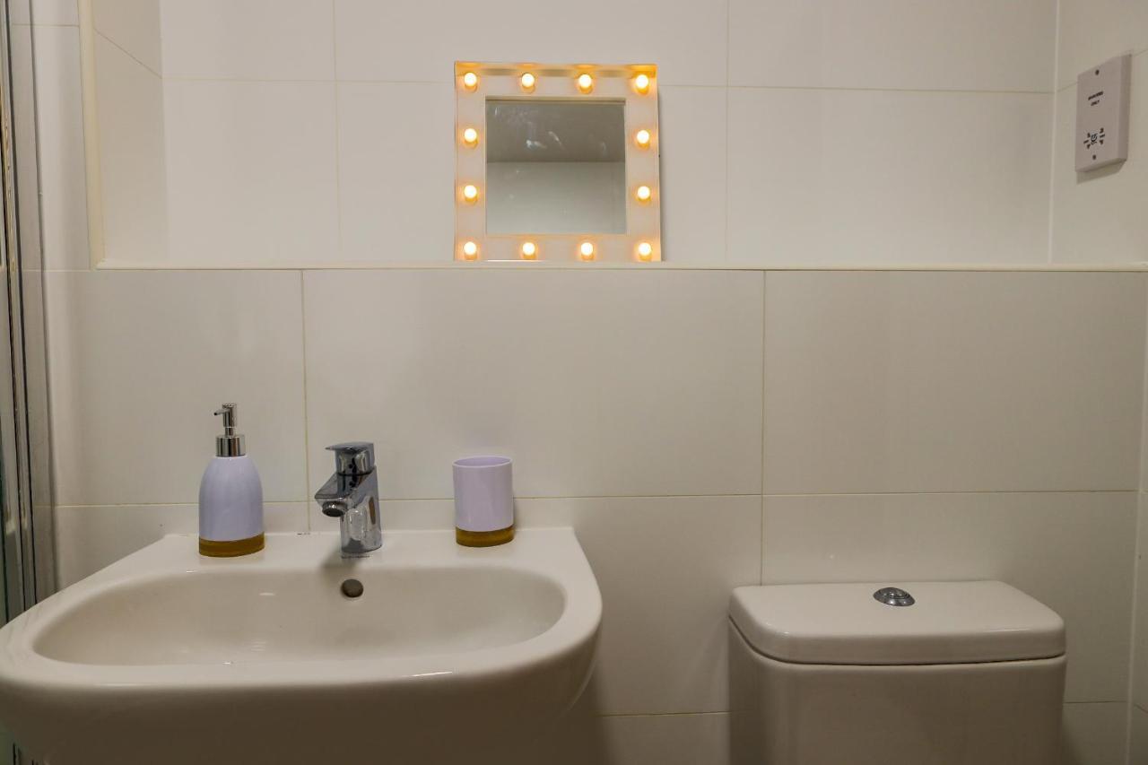 Comfort Apartments - Ideal For Contractors ダービー エクステリア 写真